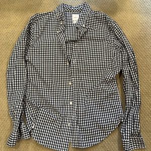 Men’s long sleeve button down size M Navy and white